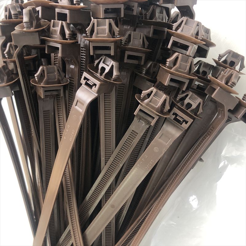 7047-7711-80,クランプ,茶,大和化成,72個 - 1