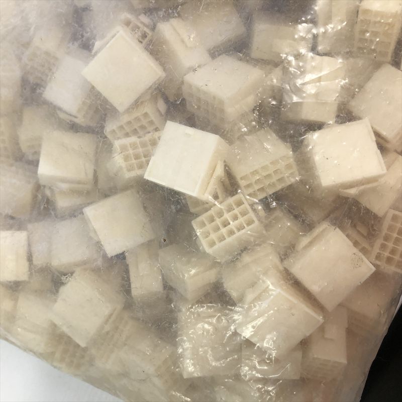 172163-1,コネクタ/ハウジング,タイコエレクトロニクス(AMP),500個 - 1