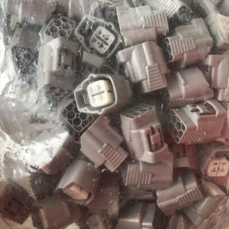 6189-0126,コネクタ/ハウジング,住友電工/住友電装,82個 - 1