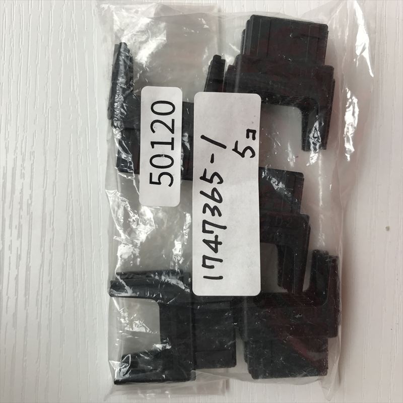 1747365-1,コネクタ/ハウジング,タイコエレクトロニクス(AMP),5個 - 1