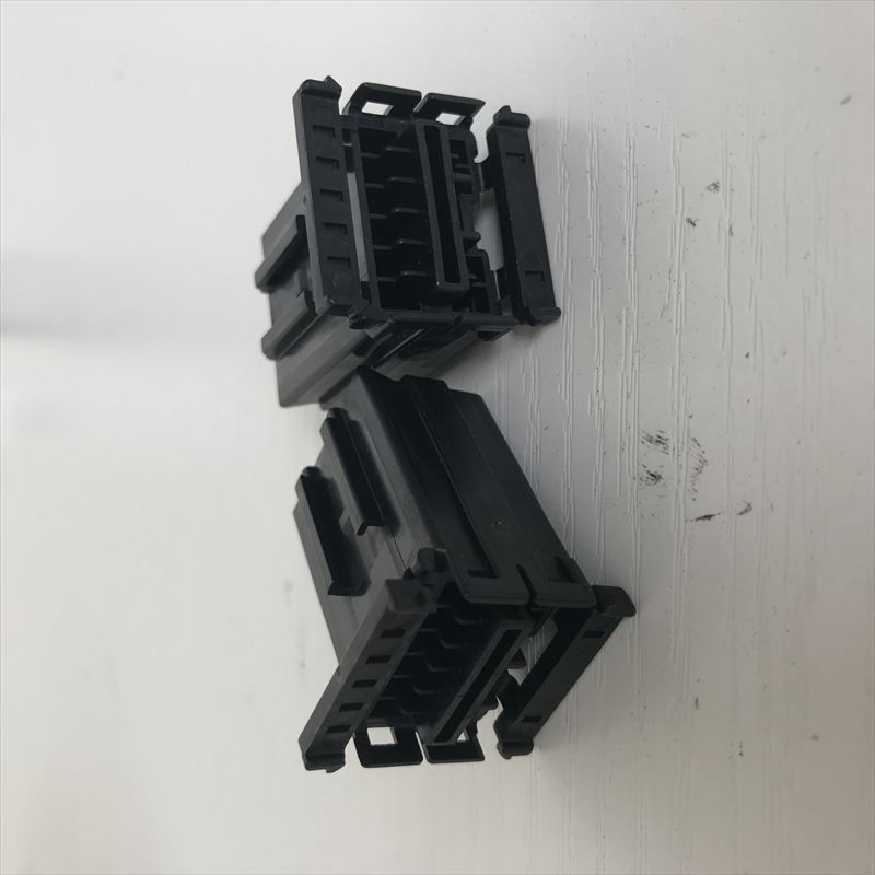 7122-8307-30,コネクタ/ハウジング,黒,矢崎(YAZAKI),52個 - 1