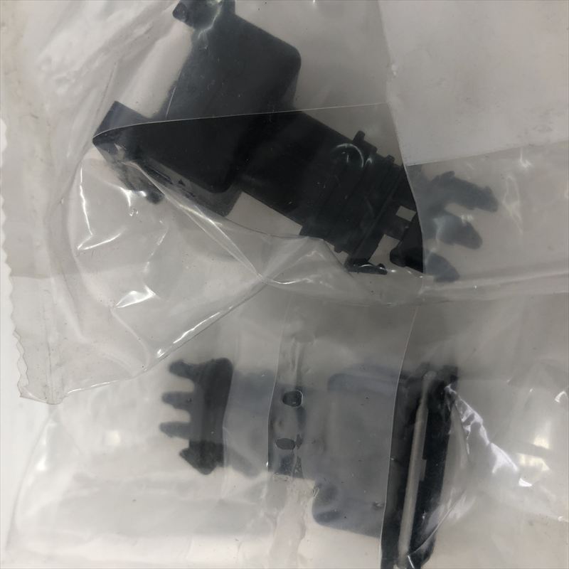 282189-1,コネクタ/ハウジング,黒,タイコエレクトロニクス(AMP),4個 - 1