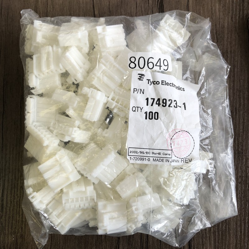 174923-1,コネクタ/ハウジング,タイコエレクトロニクス(AMP),84個 - 1