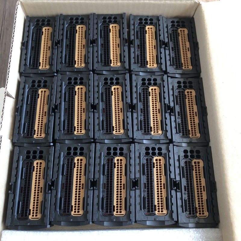 1897634-2,コネクタ/ハウジング,黒,タイコエレクトロニクス(AMP),45個 - 1