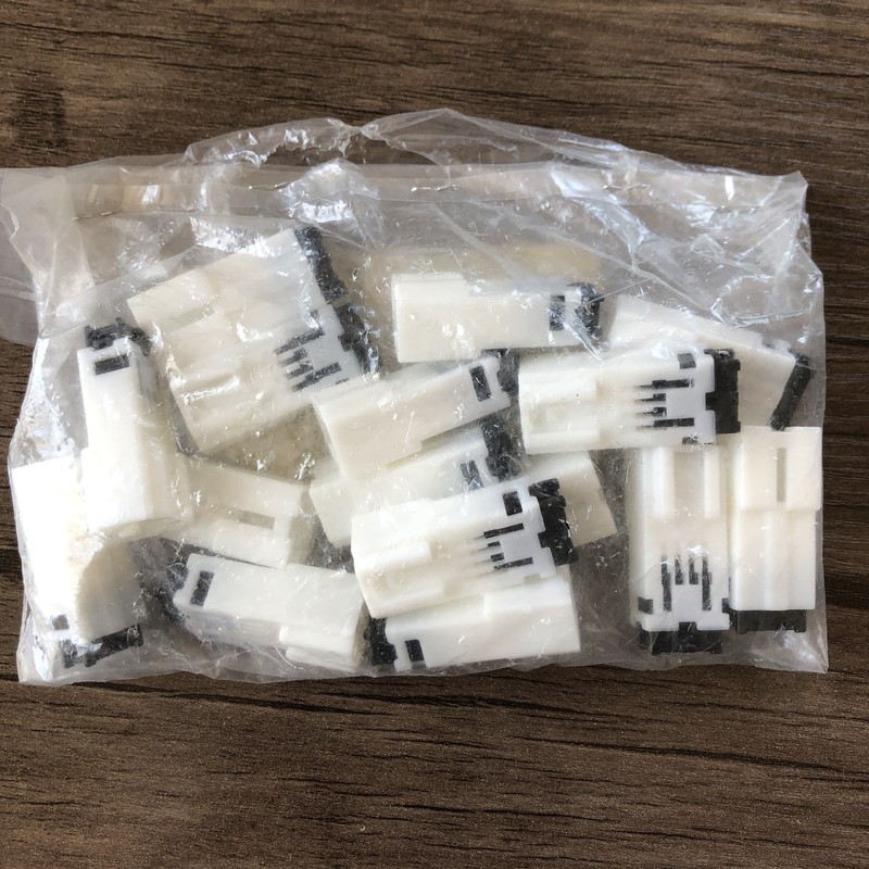 PK361-04018 00,コネクタ/ハウジング,白,古河電工(三菱電線/菱星電装/SJD),16個 - 1