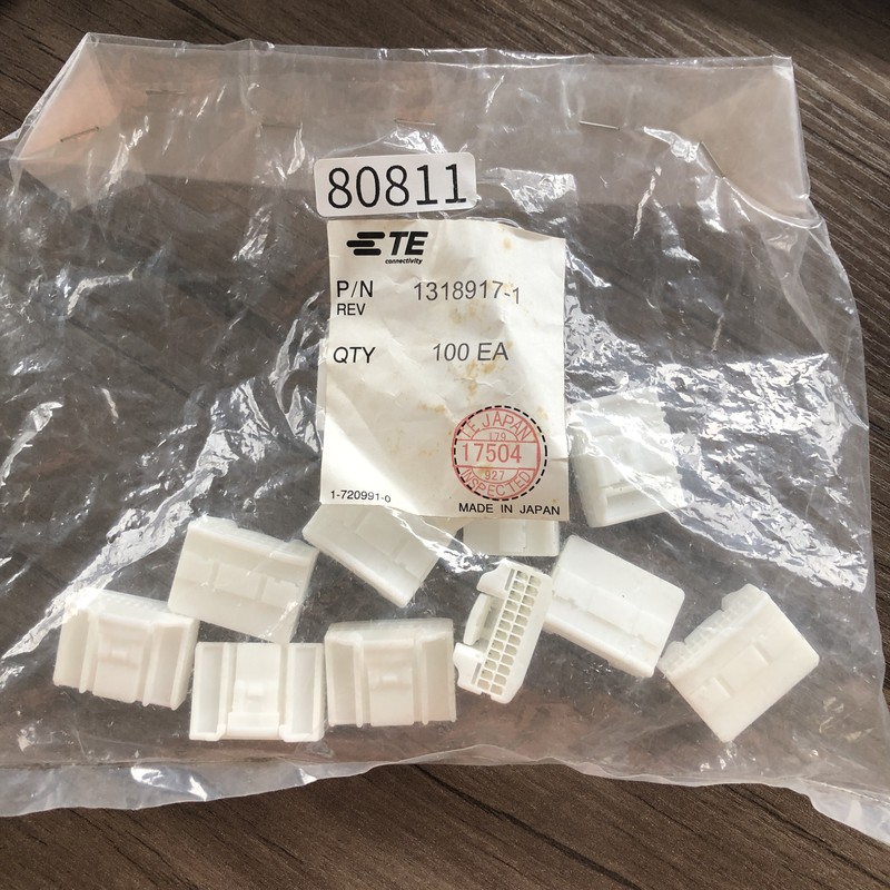 1318917-1,コネクタ/ハウジング,白,タイコエレクトロニクス(AMP),12個 - 1