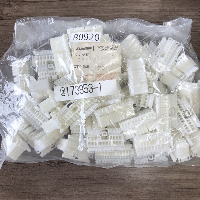 0-173853-1,コネクタ/ハウジング,タイコエレクトロニクス(AMP),47個 - 1